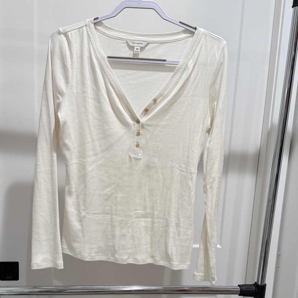 Banana Republic Cream Long Sleeve Tee